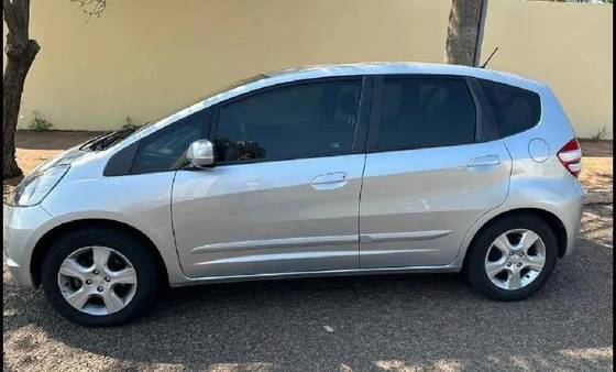 HONDA FIT 1.4 LX 16V FLEX 4P MANUAL HONDA FIT 1.4 LX 16V FLEX 4P MANUAL